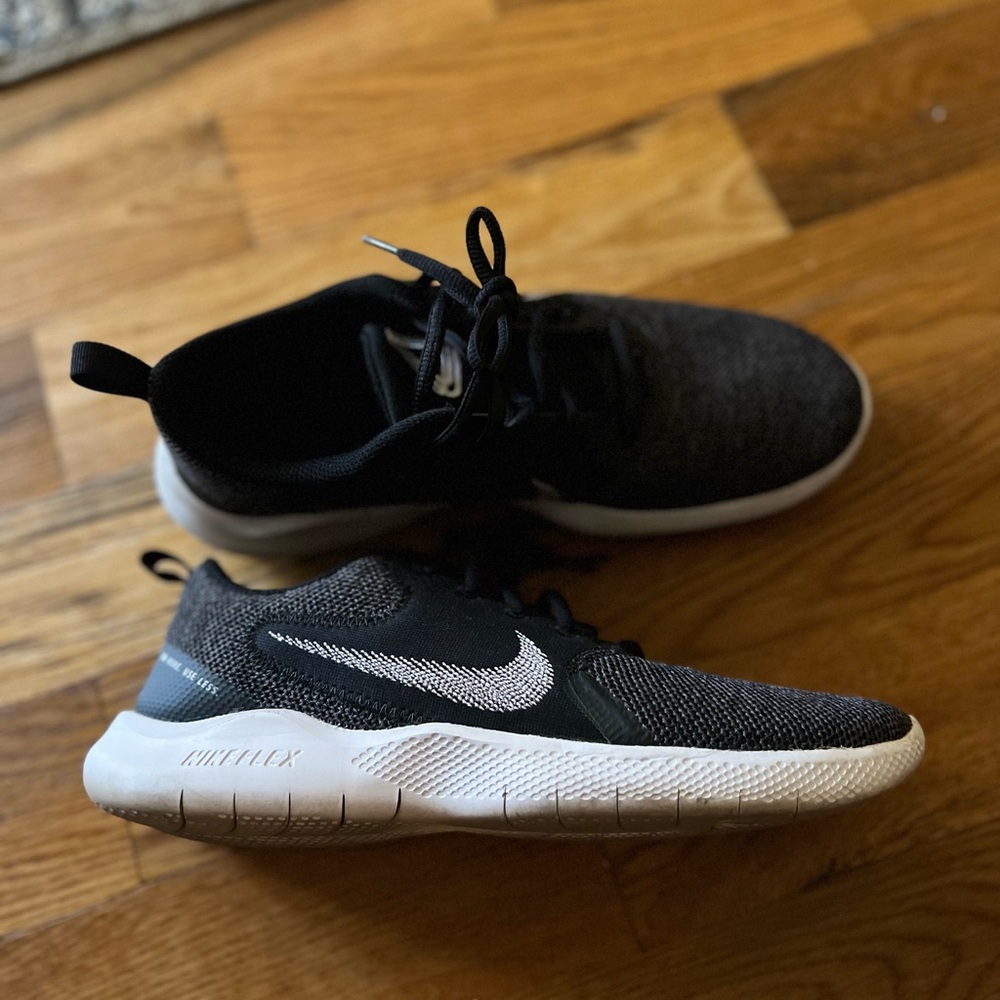 Woman shoes Nike
